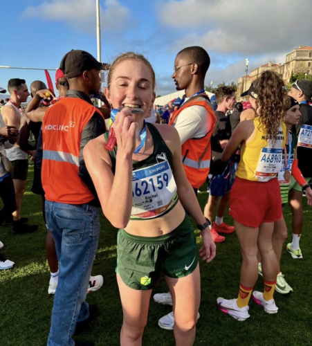 Rachel Woodburn smashed her Two Oceans 21.km pb, placing 27th overall female and finishing in 1:30:39, as well as achieving her silver medal!